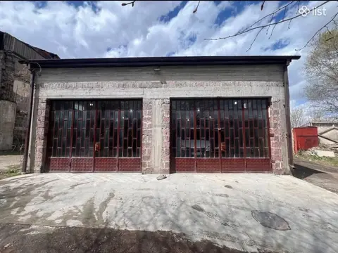 Земля и строение 700 м² под бизнес, Ванадзор, ул. Батуми
